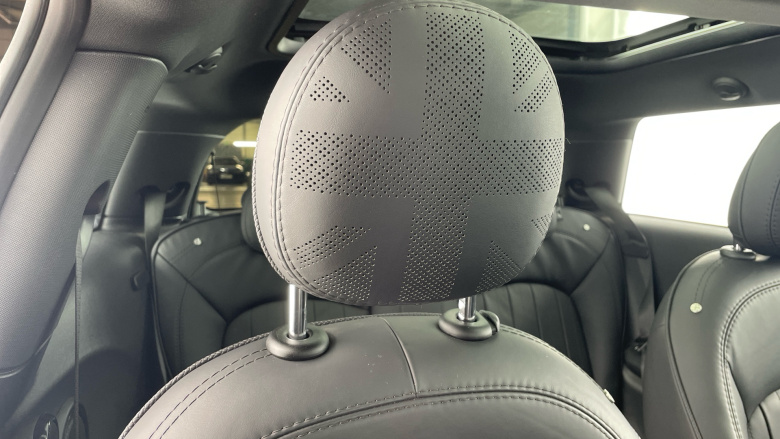 MINI Hatchback 135kW Cooper S Level 3 33kWh 3dr Auto Electric Hatchback